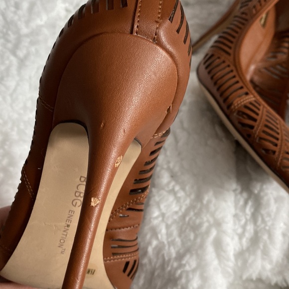 3 for $20 💜 BCBGeneration Pumps - Picture 7 of 9